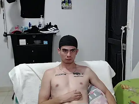 Zac_Efront Show in webcam