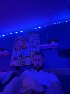 Czat XXX na żywo – FLAcloudydick