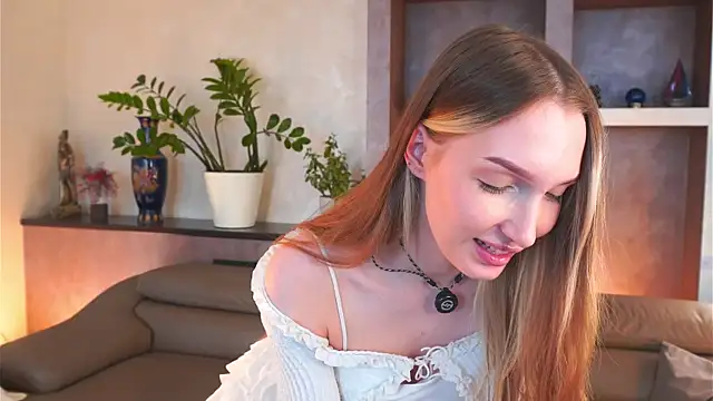 YvetteMilbrett Live XXX-chat