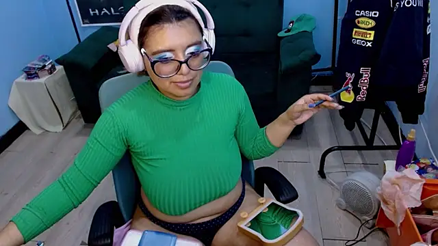 ohmysqueak Chat XXX in diretta