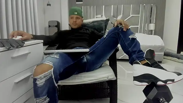 Онлайн чат XXX master_leather