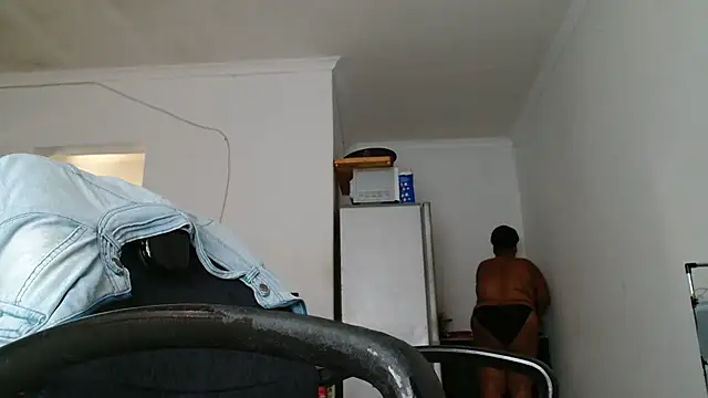 Chat XXX en directo de Hugetittiesxx2