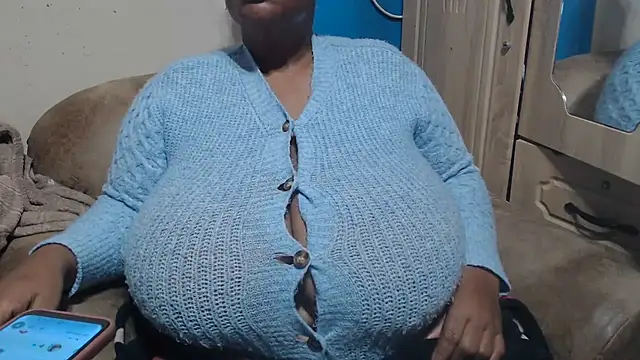 CUTEFIRMMELONSS' Live XXX Chat