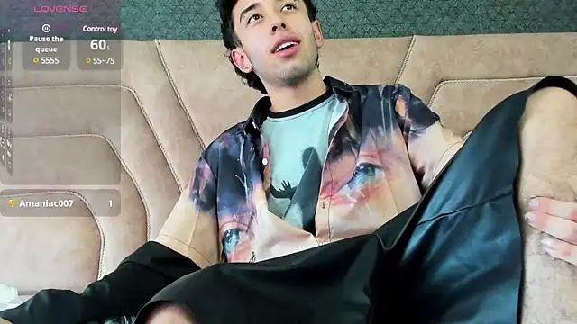 Онлайн чат XXX erickblaze_wm