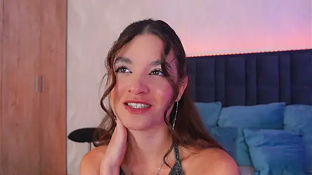 LucyFlame's Live XXX Chat