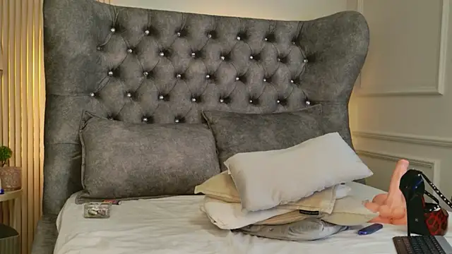 MeganXDesire Live XXX-Chat