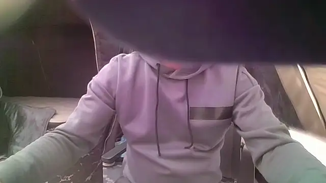 ennu1977 Pertunjukan Webcam