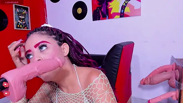 Bitch_no_mercy live XXX chat