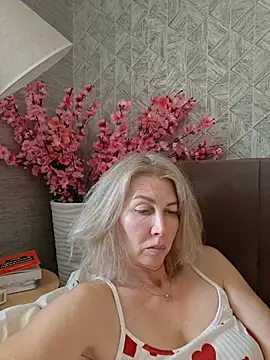 Chat +18 de stellahere8 ao vivo