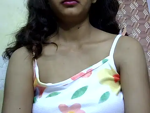 sayana_shrma Adlı Modelin Canlı XXX Sohbeti