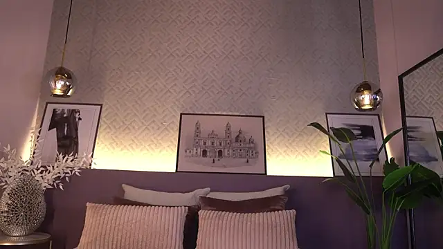 ElleDiane Chat XXX live