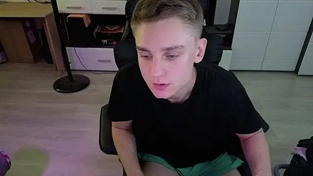 pvlpstvy's Live XXX Chat