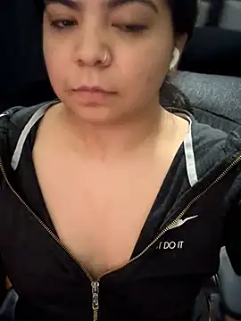 kimmiakiss22's Live XXX Chat