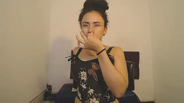 Czat XXX na żywo – Little18Doll