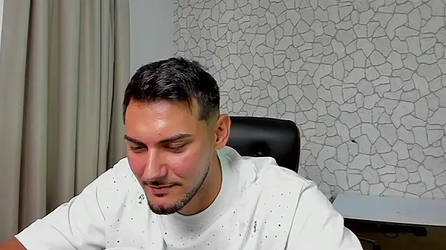 XXX chat uživo modela ClintMasters