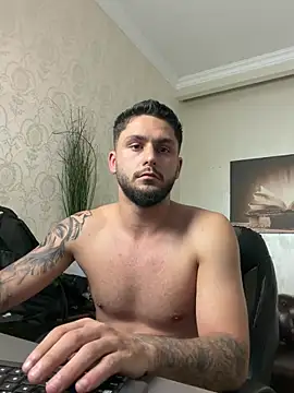 TroyWadee Chat XXX live