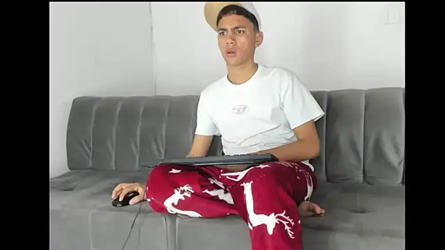Chat XXX Live Charlie_Scorpion