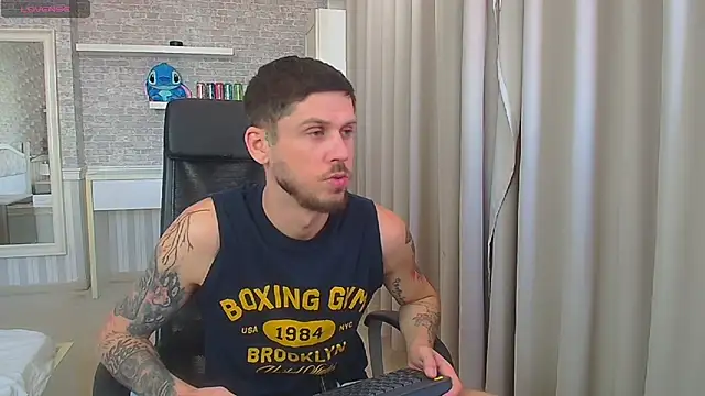 JonahShaw 라이브 XXX 채팅
