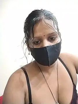 hotyrani07 Adlı Modelin Canlı XXX Sohbeti