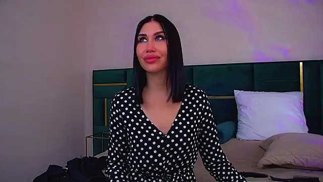 Chat +18 de KaylaMous ao vivo