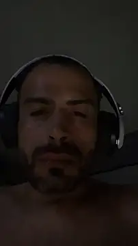 Chat +18 de CarlRitzJay ao vivo