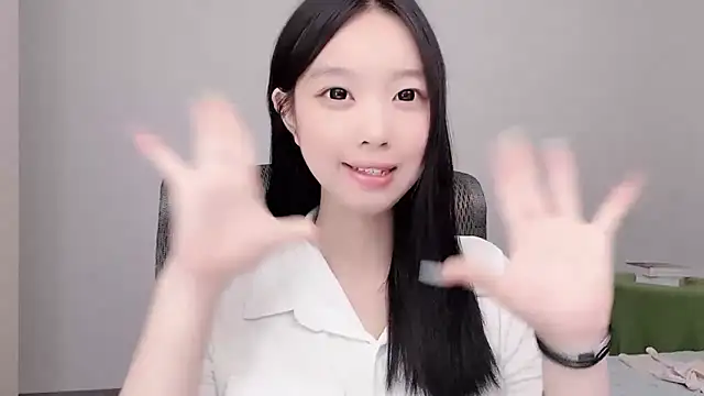 Yoyo33355のライブXXXチャット