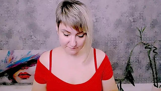 Djullia: онлайн-секс-чат