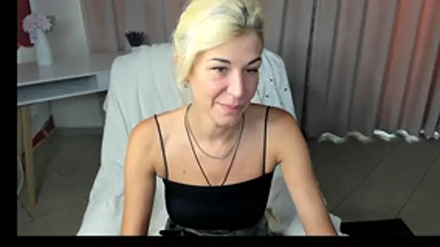 Show de Emilia_Wilss na webcam