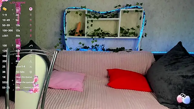 Milly_Mills: онлайн-секс-чат