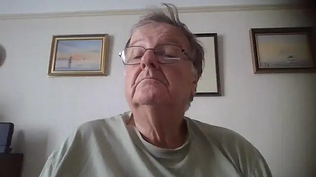 llew88 Live XXX Chat