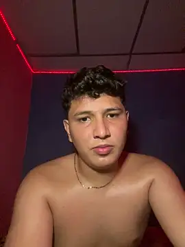 Czat XXX na żywo – Eduardosexy_