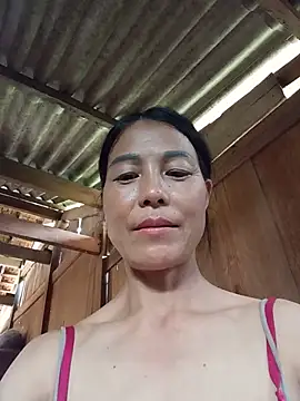 Lily-ly Adlı Modelin Canlı XXX Sohbeti