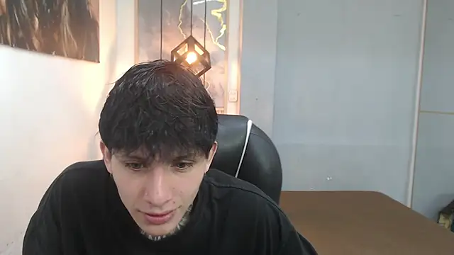 Cry_thereal Chat XXX in diretta