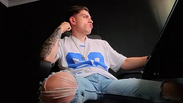 FelixStarkk Adlı Modelin Canlı XXX Sohbeti