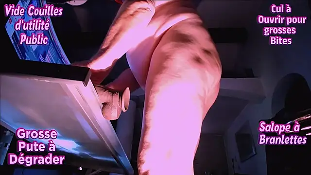 แชท XXX สดของ Truie_Slut