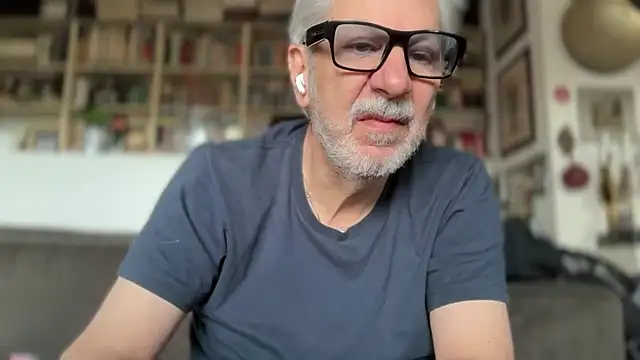 Živý XXX chat EATmyCUM03