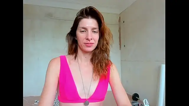 צ'אט XXX בשידור חי של YourSuperModel
