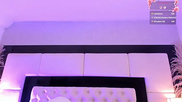 SummerLuna live XXX chat