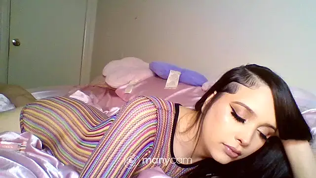 bambibarbi Adlı Modelin Canlı XXX Sohbeti