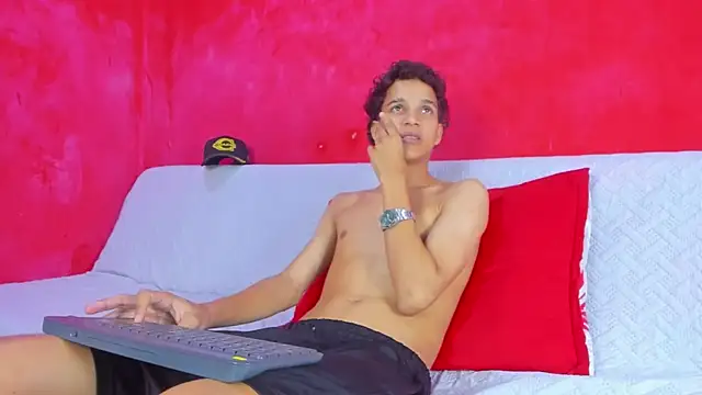 Chat XXX en directo de LatinPrince_