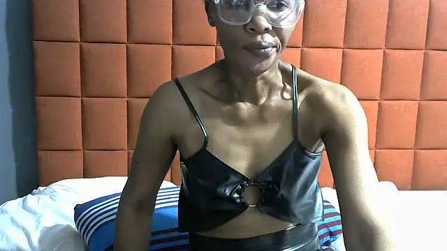 sassysiren's Live XXX Chat