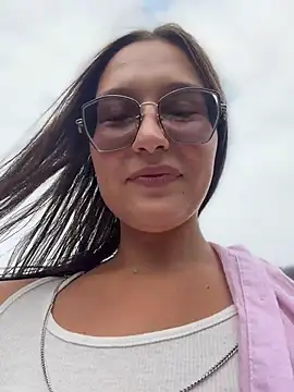 LunaMood live XXX chat
