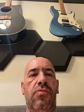Chat +18 de Italianstallion2756 ao vivo
