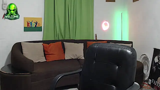 alpha_zom's Live XXX Chat