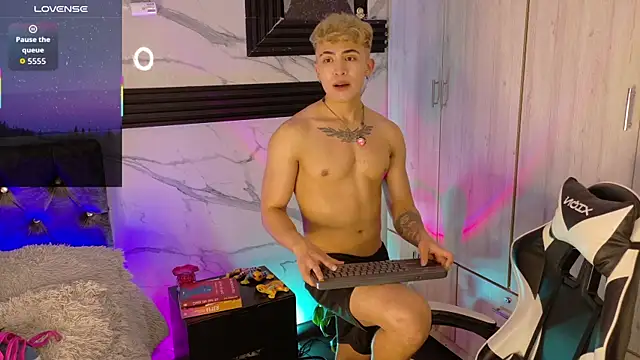Živý XXX chat Saimonvela