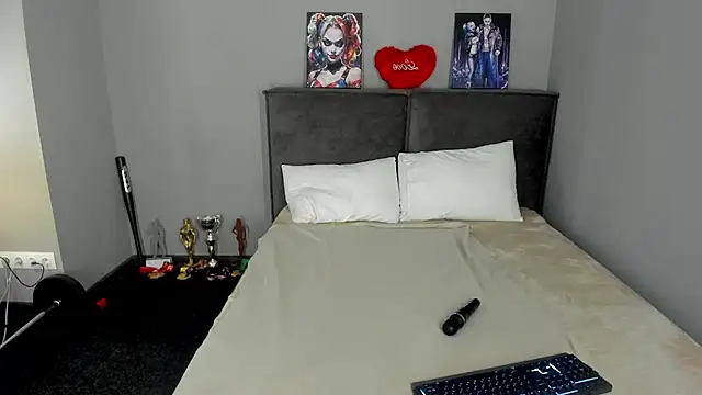MuscleXXXBarbie 现场XXX聊天