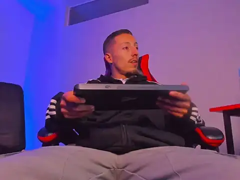 Master_Orioon Live XXX Chat