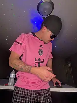 Czat XXX na żywo – MrBadBoyX