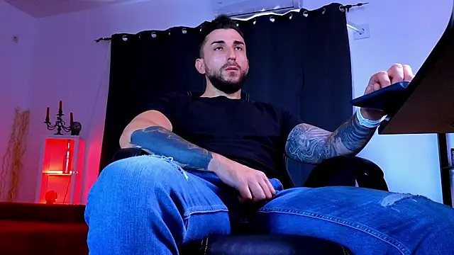 Chat +18 de MightyAaron66 ao vivo