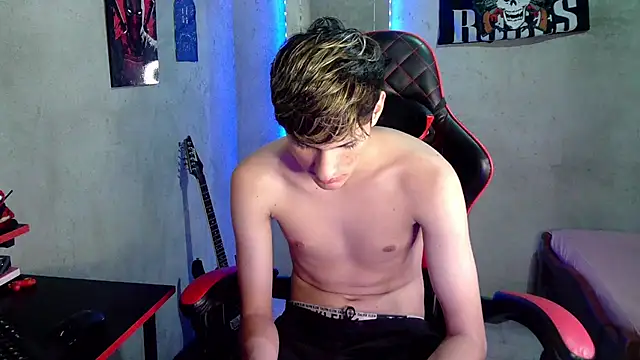 Онлайн чат XXX flaquito_junior